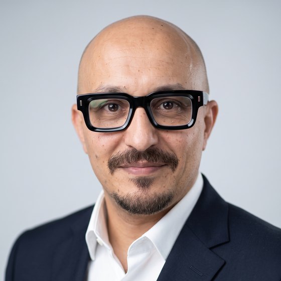أسامة عبدالعال · Osama AbdelAal